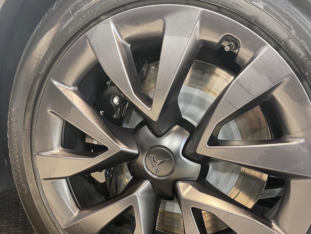 Sean_XXIII's tweet photo. Welcome Storm Trooper 2.0 to the world 👍🏼
@Tesla @TeslaMotorsClub 
Thanks @elonmusk 

#ModelX #ModelXrefresh #Tesla #EV #Elon #YokeSteering https://t.co/LVbiWWnZsK