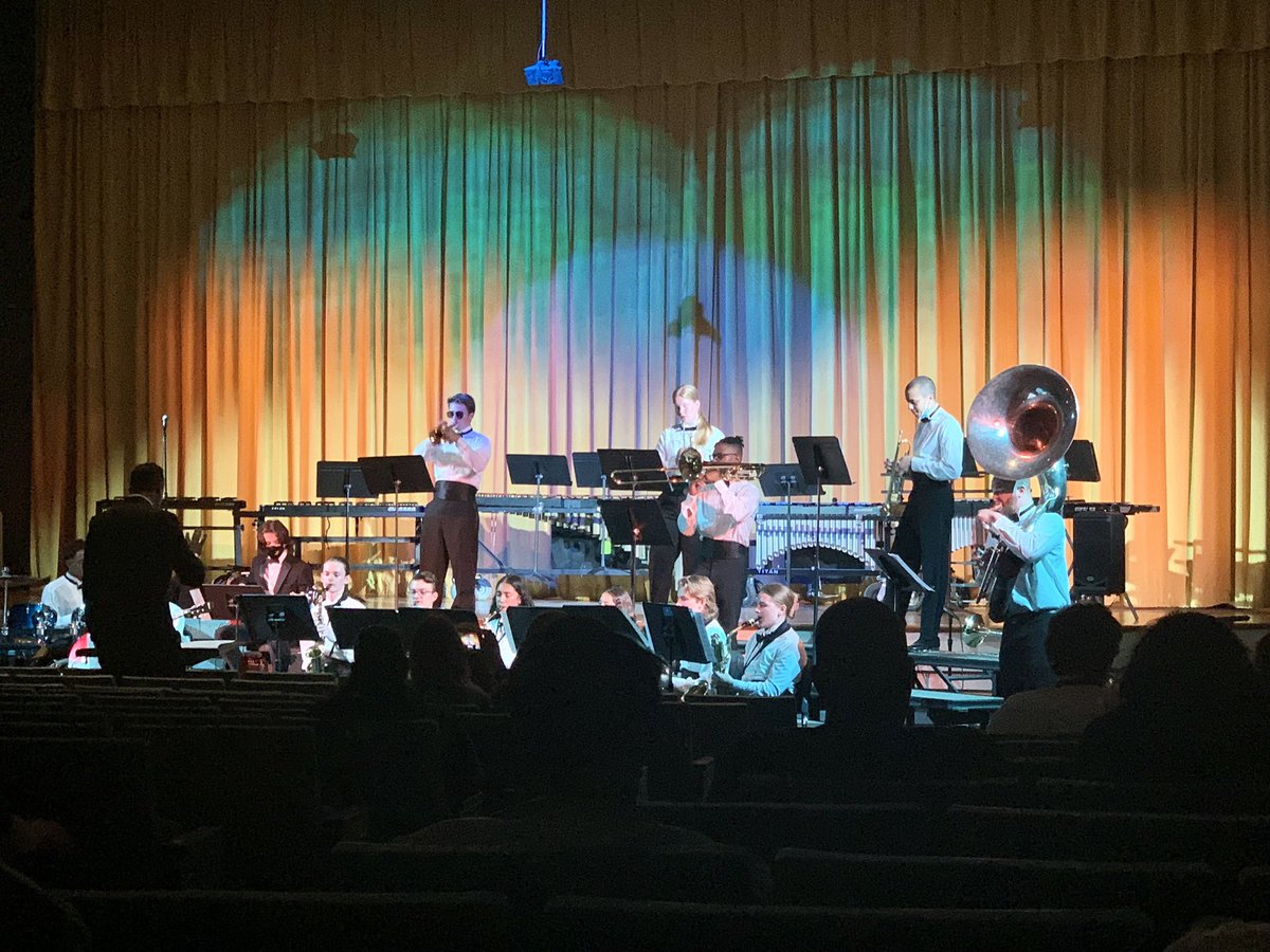 Courtney Voshell tweet media