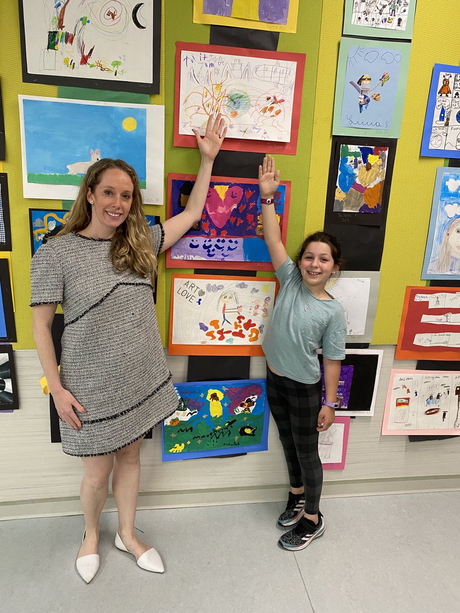 NewLebAP's tweet photo. Our very own ⁦@NewLebArt⁩ did it again! A beautiful display of artists at work here at the New Leb Art show! ⁦@GreenwichPSArts⁩ ⁦@NewLebPrincipal⁩ ⁦@MJDAmico_GPS⁩ ⁦@GreenwichTime⁩ ⁦@GPSDistrict⁩ ⁦@DrJones_GPS⁩ https://t.co/d6jWLVaWC2