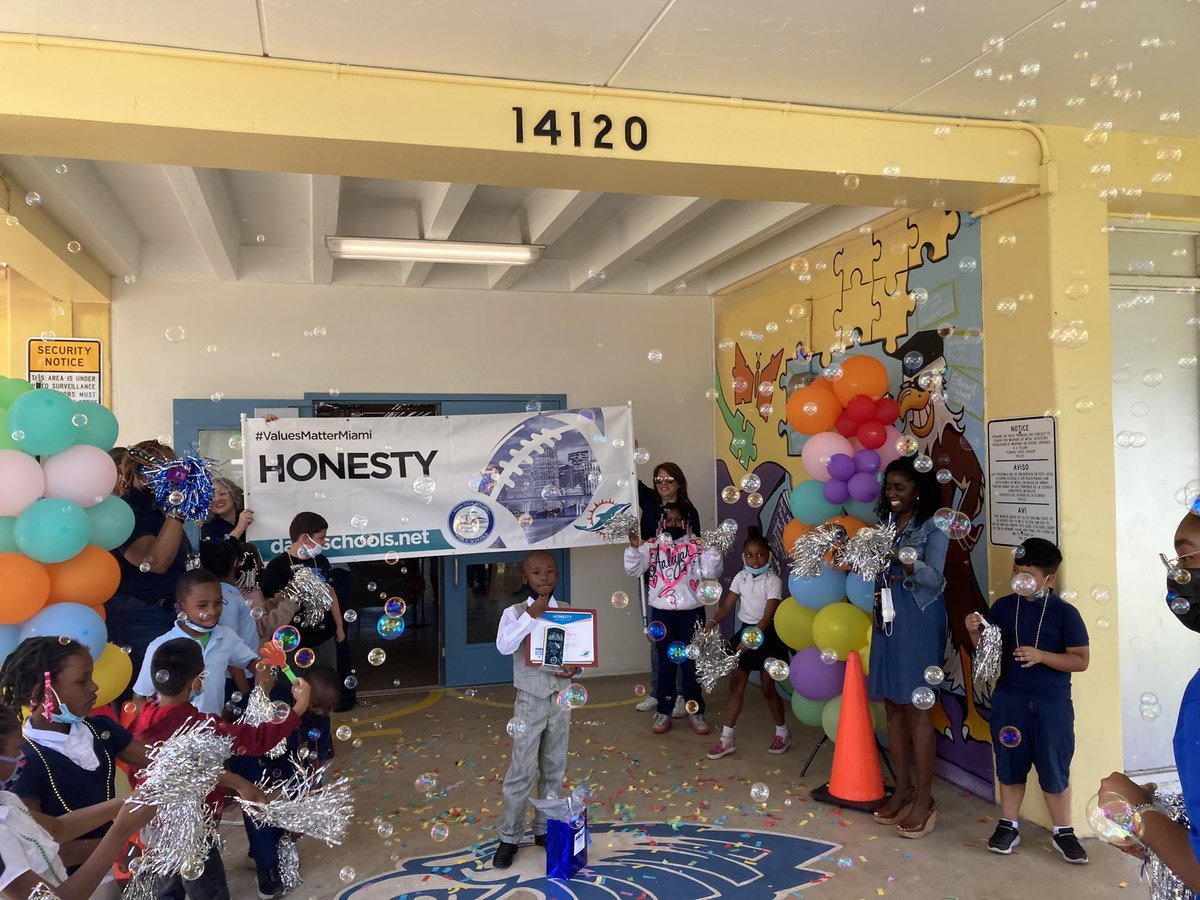 NBYEAGLES's tweet photo. Congratulations Tyler on your @MDCPS Values Matter District Award! Your Honesty is admirable! GoEagles! @StdtSvcsMDCPS @MDCPSNorth @AutlerRachel #mdcpsvaluesmatter https://t.co/SvYZiY0osf