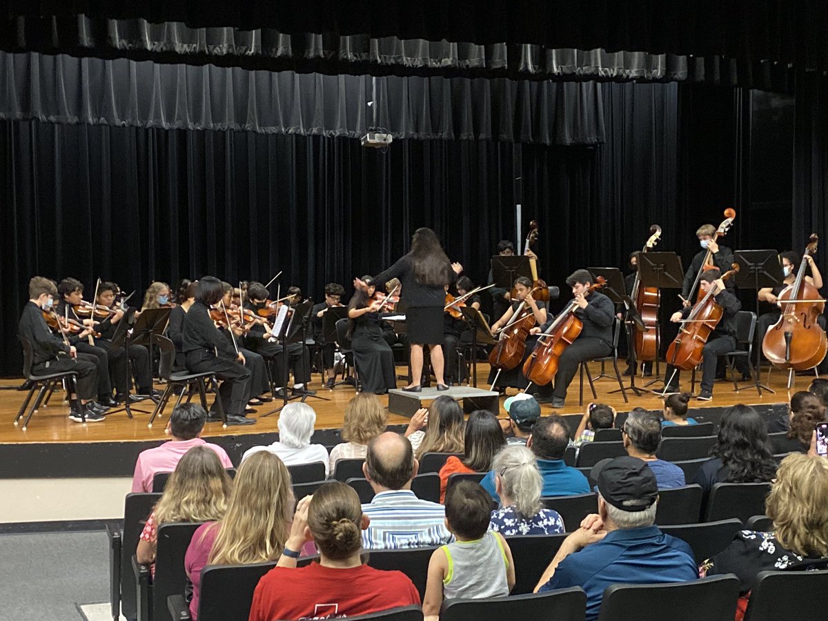 KMSSci's tweet photo. Congratulations to our Advanced and Varsity Orchestras on an awesome performance tonight! You all sounded great! #ksat360 #thefalconway #orchestra @neisdfinearts @PRINCIPALRUBIO https://t.co/fSPoB5kQwX