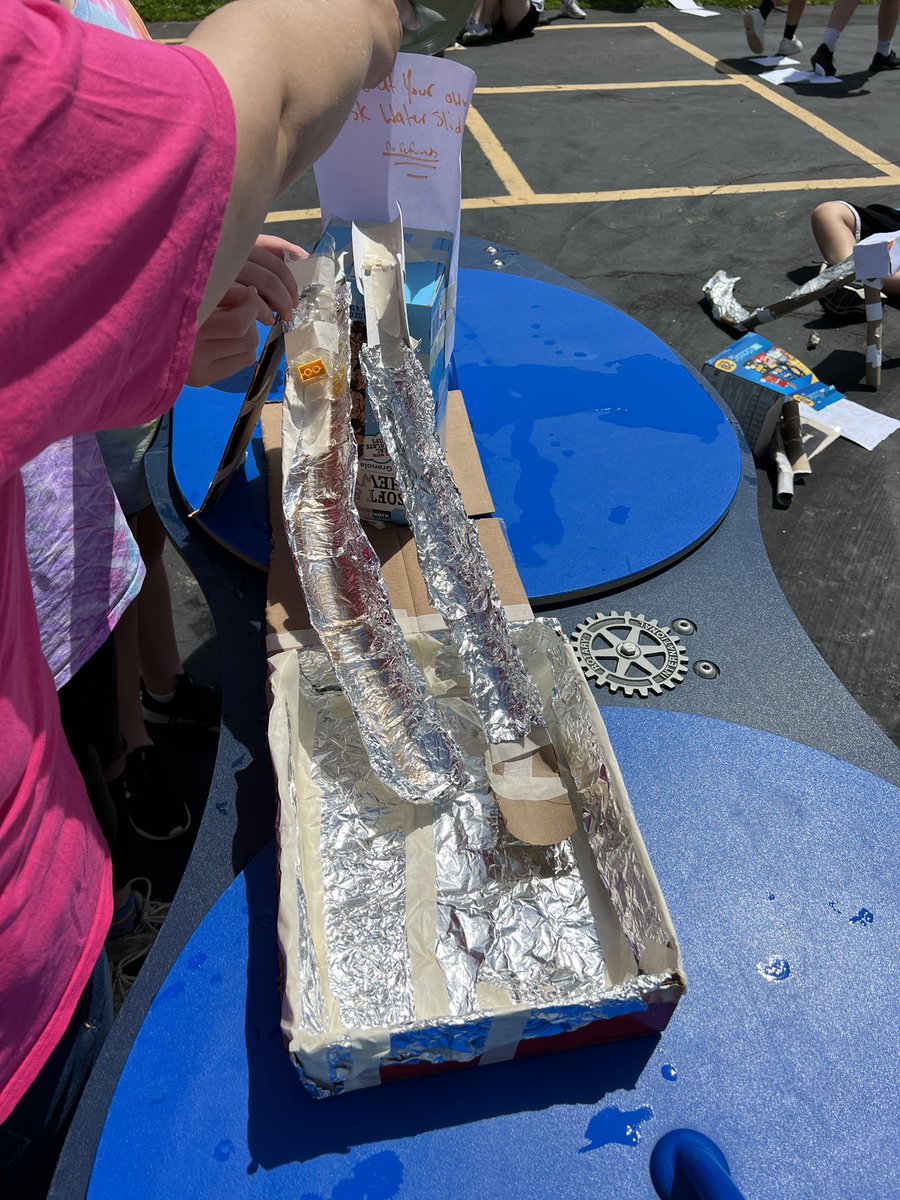 Hensley5thgrade's tweet photo. 5th graders had a blast creating and testing their water slides today! 💦 @Meyer1Abbey @S_Greenfield7 #warriorscreate https://t.co/Js82iXLfue