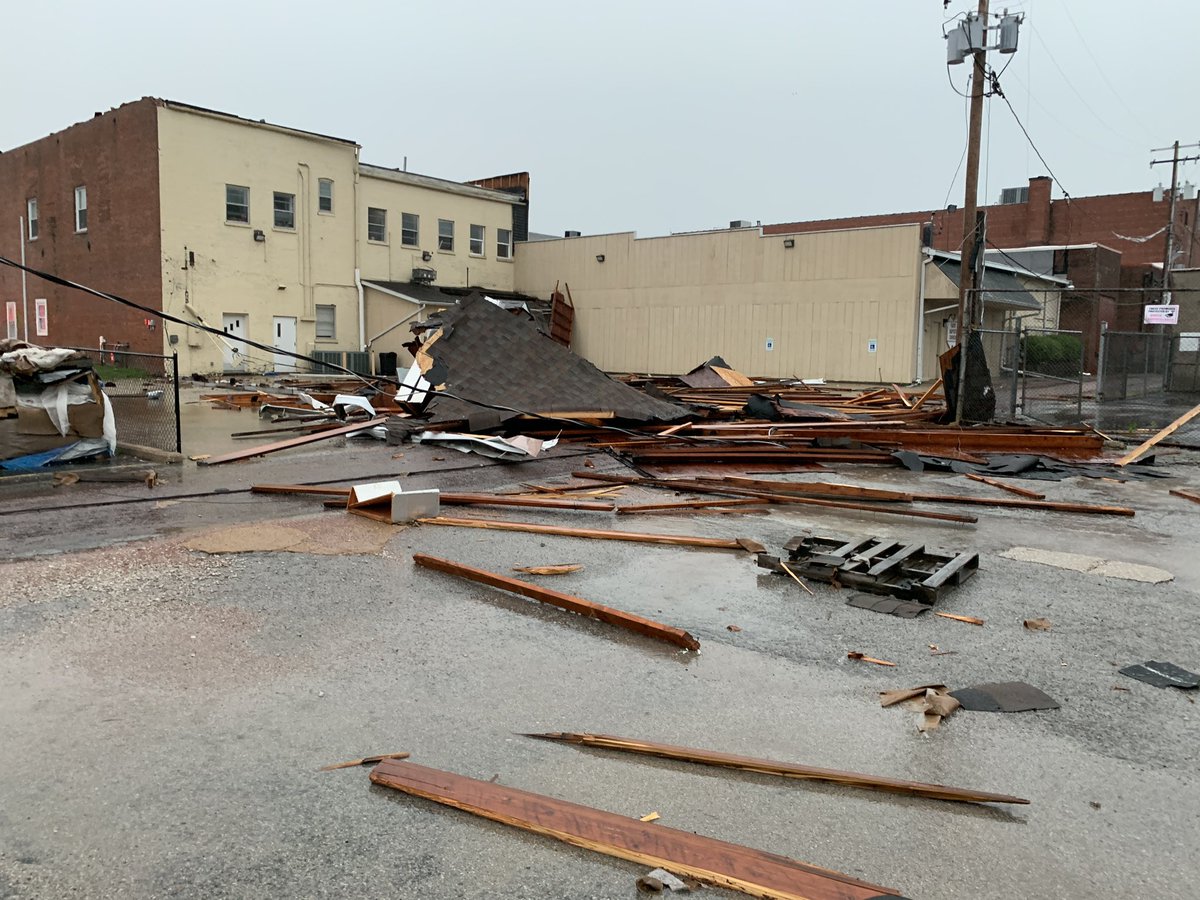 BFDPIO's tweet photo. Units running multiple calls for trees and lines down. Use extreme caution if outdoors. Do NOT approach downed lines. Moderate roof damage suffered in 500 blk of E A St. Avoid the area until made safe by utilities and debris cleared. https://t.co/B3Jhg7tAYT