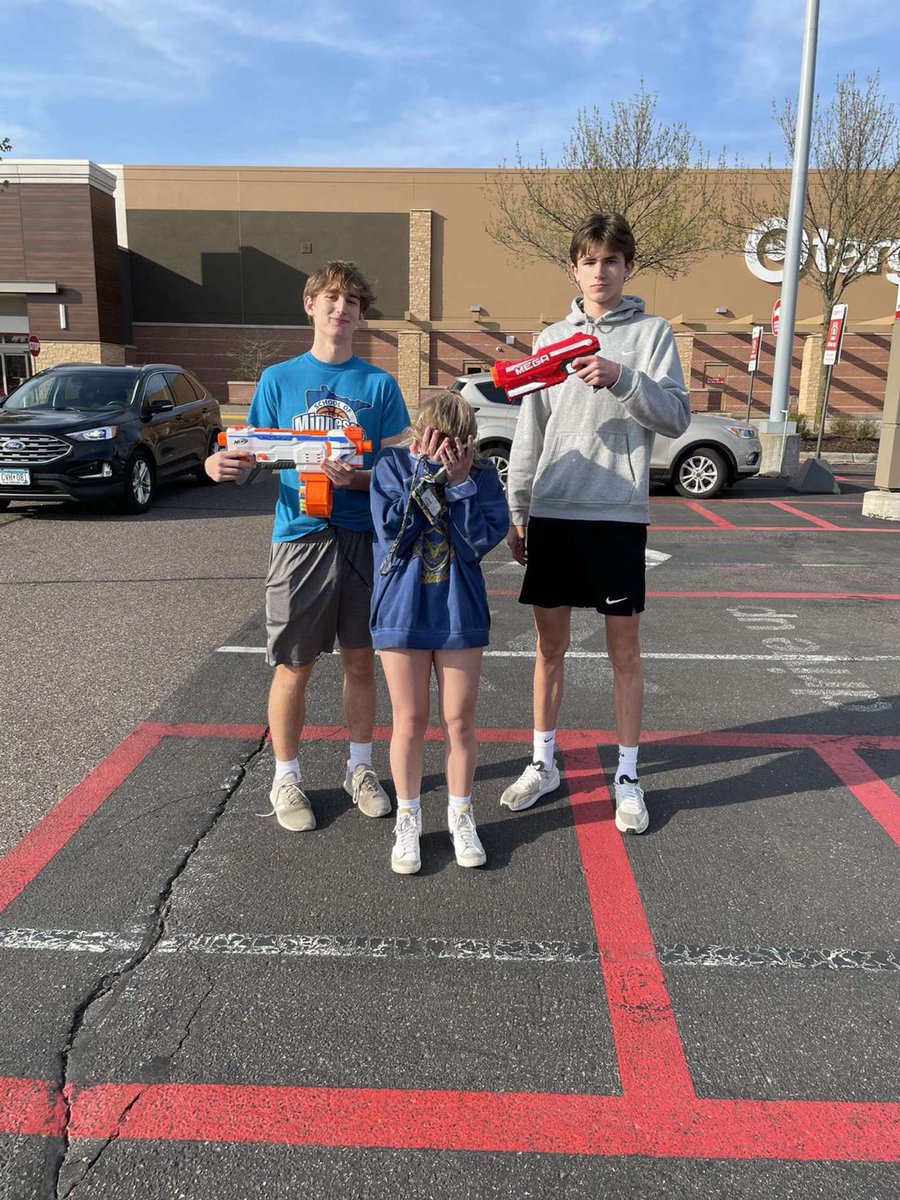 #NoTimeToDie BDS ON TOP: Carter kills Izzy 1 down. <a href="/WoodburyNerf/">Woodbury Nerf</a>