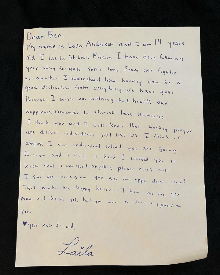 BR_OpenIce's tweet photo. Blues superfan Laila Anderson sent Oilers superfan Ben a letter of support and a signed hockey card of her and the #StanleyCup "from one fighter to another" 💙🥲

(📸 @m_dan25) https://t.co/D7WDFqdjnH