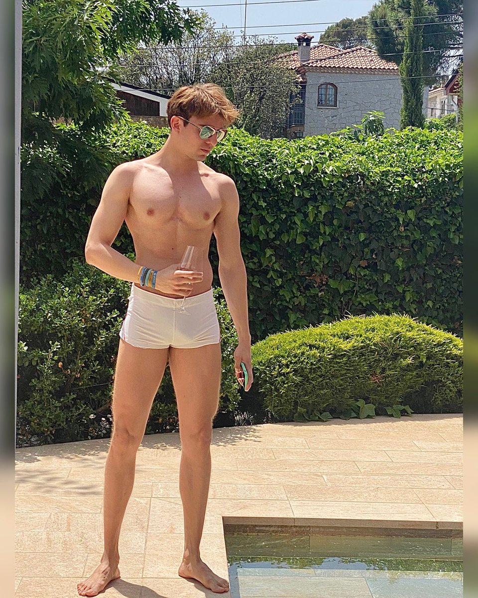 Gabichu_c's tweet photo. Inaugurando el verano #verano #summer #fitboy #fitlife #FitnessMotivation #model  #madrid #spain https://t.co/qjZmck2jPB