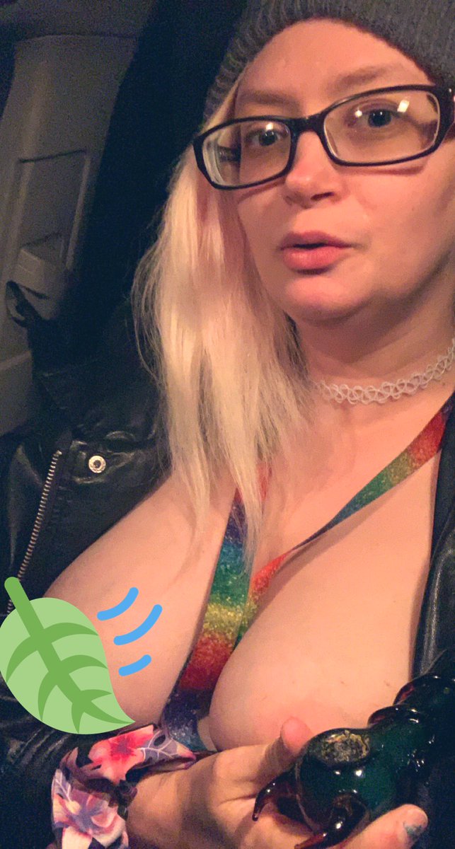 RT this if you’d smoke with me ❤️‍🔥🍃💨