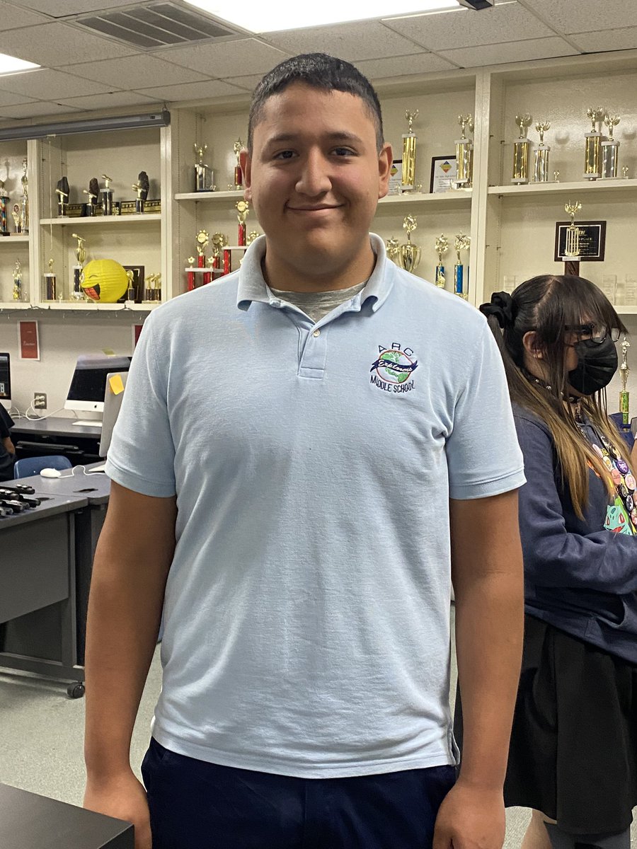 conquestjournal's tweet image. Gilbert dressed like his days back at Alicia R. Chacon International School for Senior Week 2022. #Classof2022  @DVHSYISD @ARCESYISD @YsletaISD