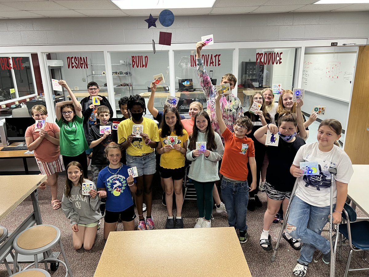 TheMakeryBSD's tweet image. Our last two groups of 5th graders finished up yesterday and today. Thanks for a super fun week!!! @CardinalsElem
