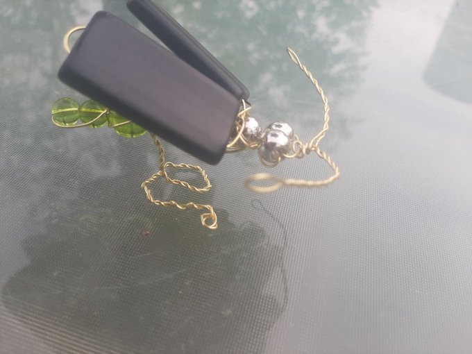 I like making bugs! Here's a dragonfly and firefly I made recently! #bugs #wireart #wirewrap #dragonflies<a href="/tag/art"class="tags"><span>#art</span></a><a href="/tag/bugs"class="tags"><span>#bugs</span></a><a href="/tag/dragonfly"class="tags"><span>#dragonfly</span></a><a href="/tag/dragonflies"class="tags"><span>#dragonflies</span></a><a href="/tag/fireflies"class="tags"><span>#fireflies</span></a>