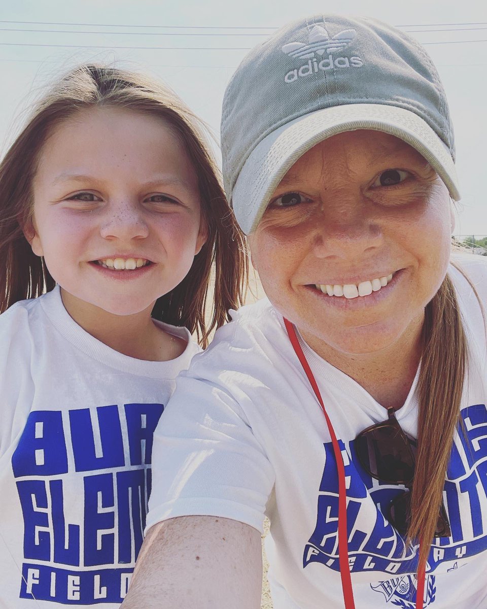 Dorothy0rtiz's tweet photo. Field Day!! #SoFun #LoveHer #HappyColts #TeamEffort ❤️😍🥰 https://t.co/XuG63hl3bA