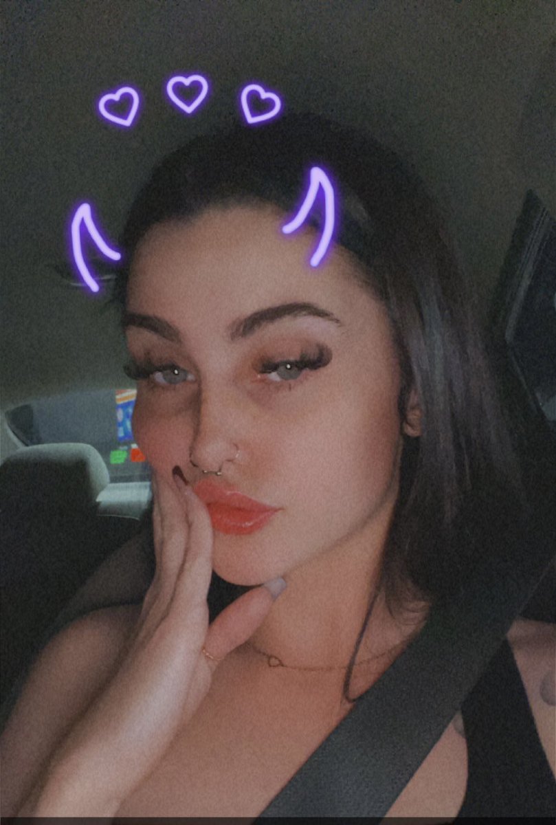 k8crossinn's tweet photo. just a friendly reminder that i’m a milf https://t.co/Tx8NsGpoLR
