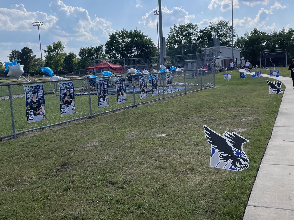 MsPeeJay's tweet photo. Class of 2022-Virtual Brickell Scholarship Winner Finalist Recognition, Baseball Senior Night, &amp; Spring Choral Concert- just another great spring day where @LandstownEagles students are engaged in extracurriculars &amp; recognized for their awesomeness! Soar Eagles, SOAR! https://t.co/Ud0QCUOcSm