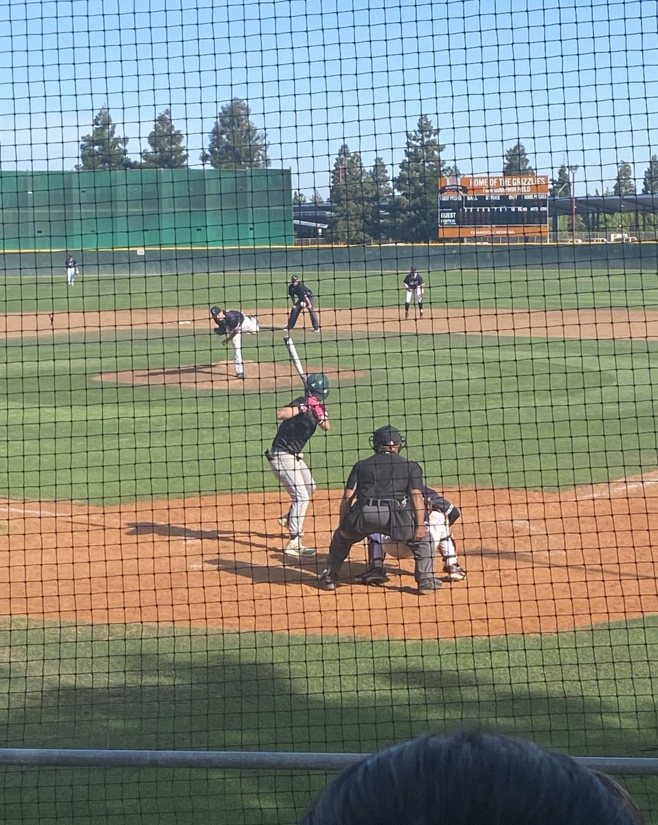 PAGMETER's tweet image. Division 2 baseball quarterfinal
final score
Central 3 St Joseph 2
The No 9 Grizzlies will play at the winner of No 5 Ridgeview or No 4 Bakersfield Christian in the semifinals on Tuesday 
@centralball