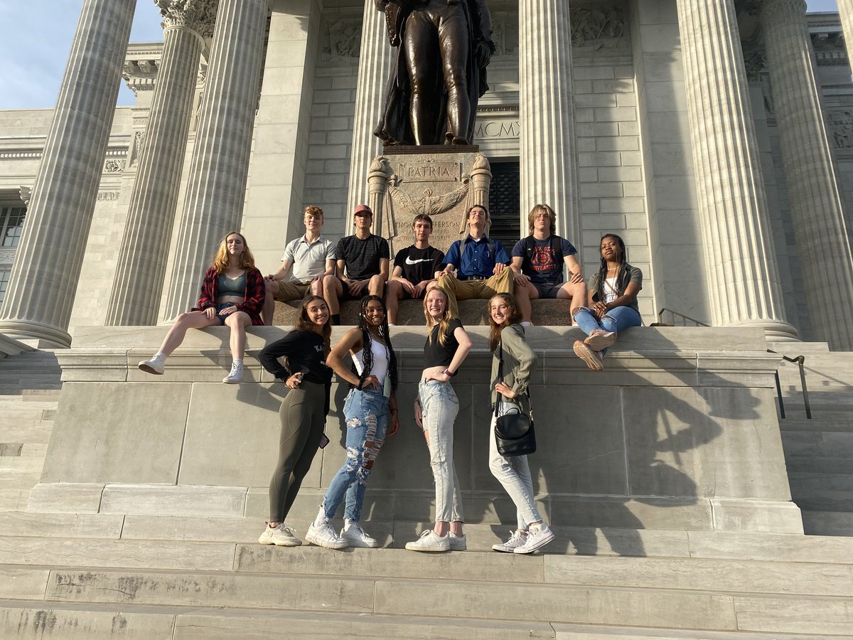 PHS Track &amp; Field taking in the sites in Jefferson City. These kids are ready to compete tomorrow. #TigerLegacy