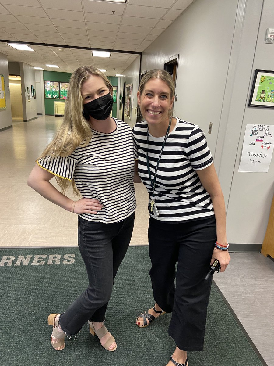 mrs_poff's tweet photo. #twinning with my teacher friend, Ms. Murphy. And this isn’t even the first time that this has accidentally happened! 👯‍♂️ https://t.co/esMRETq55G