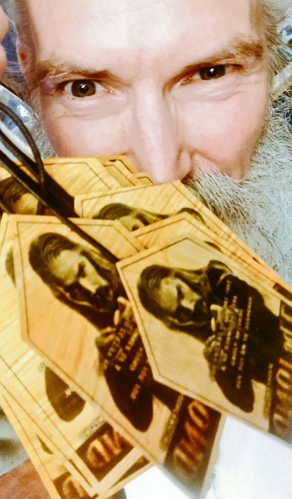 joncampling's tweet photo. Getting my homemade labels sorted for @DublinWizardCon THIS weekend ๐ค
So exited to re-launch the rarest of #HarryPotter Wands ๐ฅ the #Jond uniquely individual #WizardsWands #handmade by the #WiseWizard/#Deatheater ๐ฌ ๐งโโ๏ธ๐ฑ๐คฉ
X #WalkTall https://t.co/LpSNjw3Kib