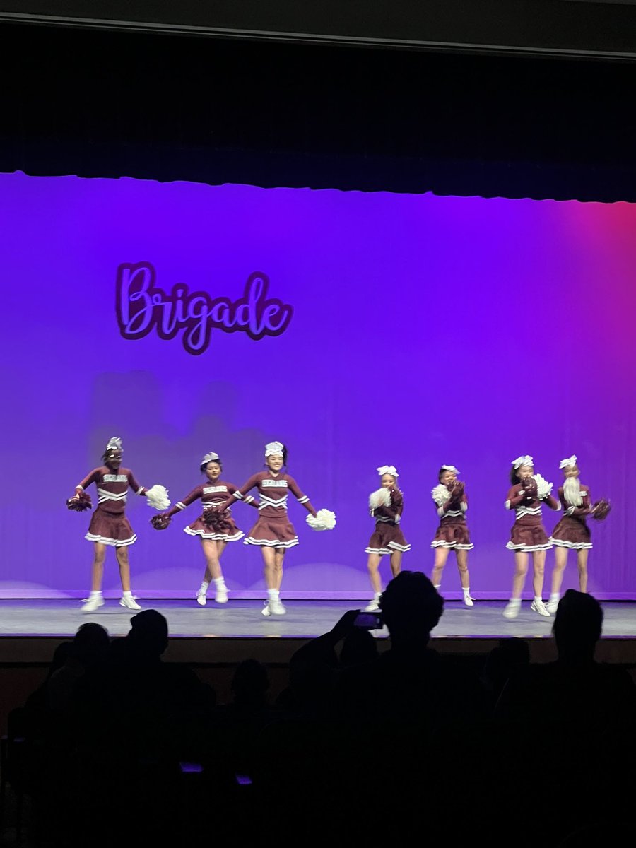 coachrod03's tweet photo. Glad I was able to catch the @HighlandBrigade and Cheer team spring show!!! Them girls can dance!!! Great job ladies!! And Thank you seniors for being the awesome leaders y’all are!! Big Shoutout to Ms. Zamora, Ms. Zanger, and Ms. Guajardo for doing such an awesome job!! 🦉 💃 https://t.co/Wu01emmrXA