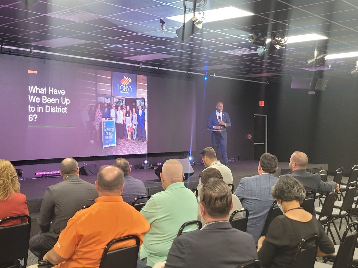 Today on I-Drive, Comm. Burns gathered more than 60 business owners to talk about growth on North IDrive. Thanks to John from <a href="/UniversalORL/">Universal Orlando Resort</a>, the IDrive District, and staff from <a href="/citybeautiful/">City of Orlando</a> for giving such great updates to our business owners. #Orldistrict6