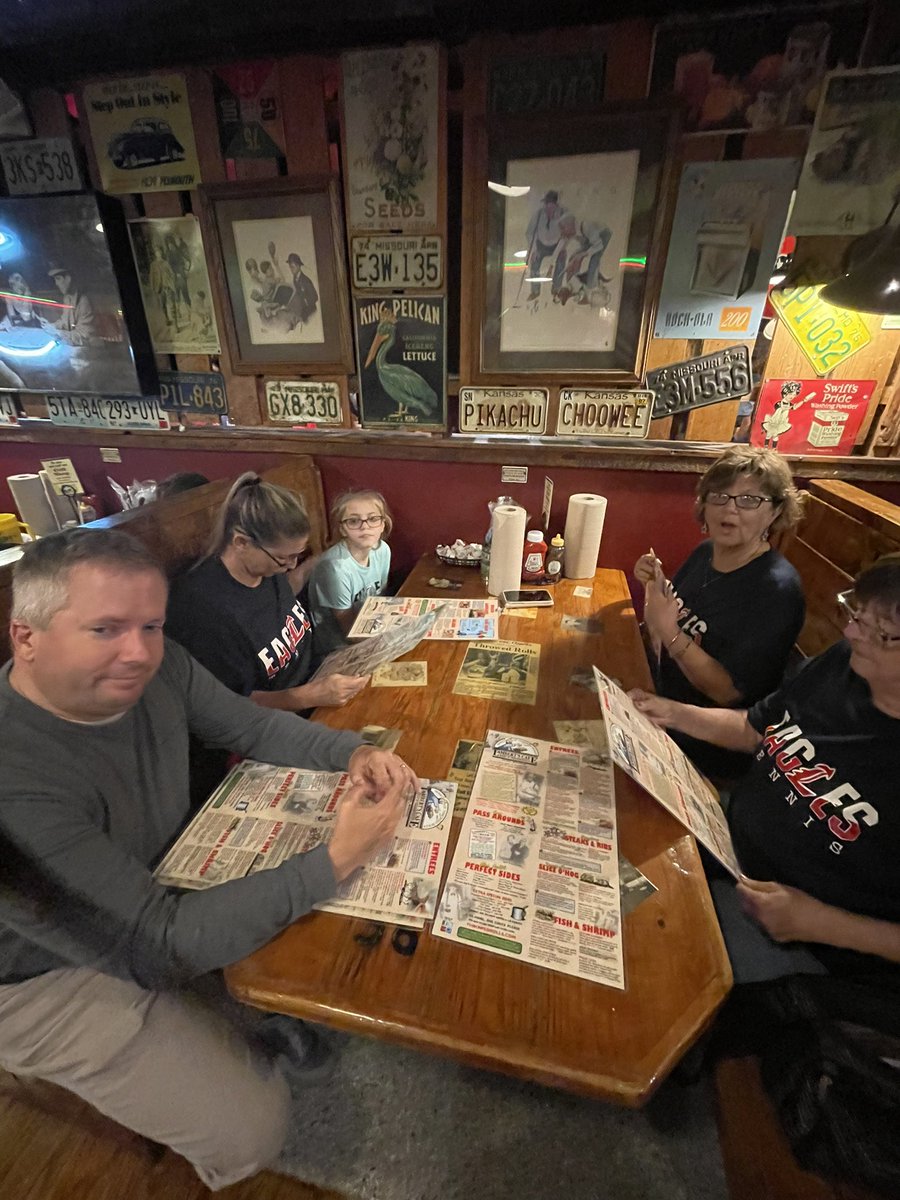 LibEagleTennis's tweet photo. Tradition at Lambert’s for State Tennis with Liberty Tennis Team & Families #ThrowedRolls https://t.co/53hpZ7hbkC