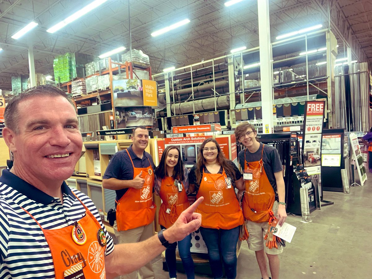 RushClay's tweet photo. After presenting Team Waxahachie the Q1 “D111 Services Belt Winners” Specialist Nayeli came to me wanting her D23 aisle team to be rewarded for freeing her up to become the #1 Specialist…wow this young lady is going places!! #servantleadership @LAPortelli @russ_brinkman https://t.co/49SRUZ3JKr