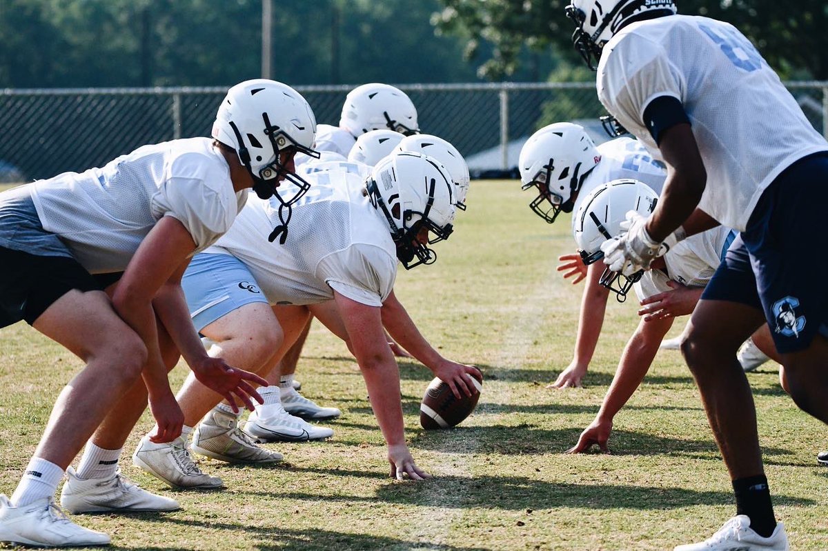 📸 week 2 of <a href="/ccesfootball/">Christ Church Football</a> spring practice! #gocavs