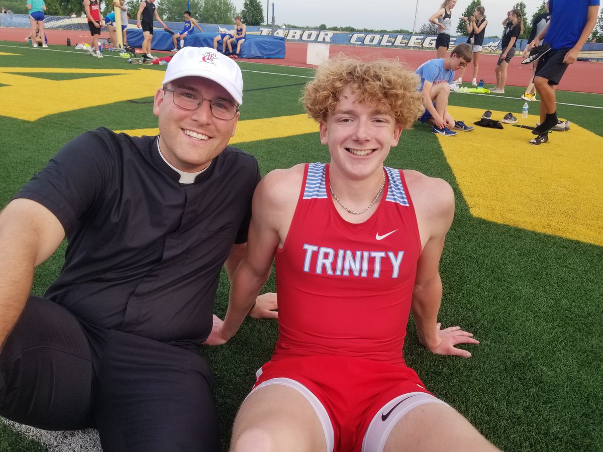 400m <a href="/ZSchletzbaum11/">Zach Schletzbaum</a> Going to the BIG Stage! #StateTrack <a href="/TrinityCatholic/">Trinity Catholic JR/SR HS</a> <a href="/hutchsports/">HutchNews Sports</a> We are proud of you!!