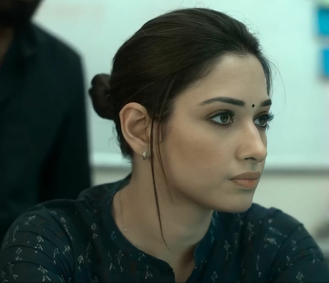 TrendsTamannaah's tweet photo. #1YearOfNovemberStory

One of the best web series ever made. One of the best characters played by @tamannaahspeaks ❤ #Anuradha����

*The only tamil webshow featured in IMDB Top 10 Ratings 2021..

#Tamannaah #TamannaahBhatia https://t.co/NbjyINqZgh