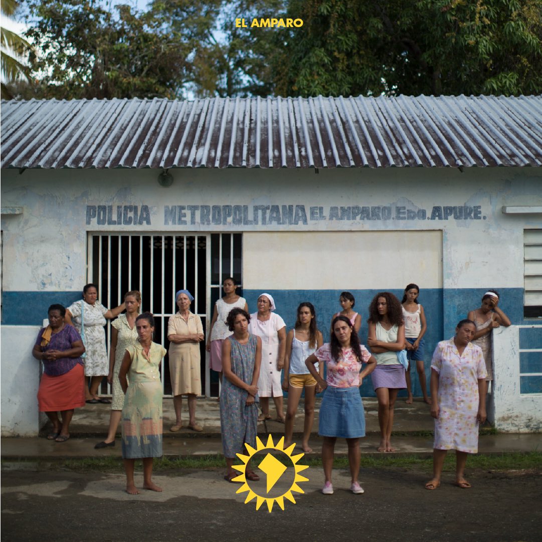 El Amparo 🇨🇴🇻🇪(2019)

Un grupo de hombres es masacrado, solo dos de ellos sobreviven al ataque armado y son acusados de ser guerrilleros colombianos por el Ejército de Venezuela.

Basada en los hechos reales conocidos como La Masacre de El Amparo.