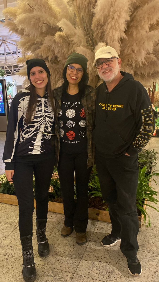 spookycliquebr's tweet photo. E a galera de BH? Só os mais lindos! 😍
#CinemaExperience #WeNeedIcyTourInBrazil https://t.co/dhpSugzdpZ