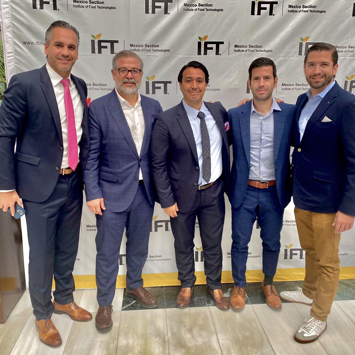 CharroCanalesL's tweet photo. Ceremonia inaugural de @IFT Alimentando las mentes que alimentan al mundo @UAG_Oficial #iftmexicosection #food #ciencia #foodtechnology #academia #industria #política https://t.co/ibuiTb2Ddm
