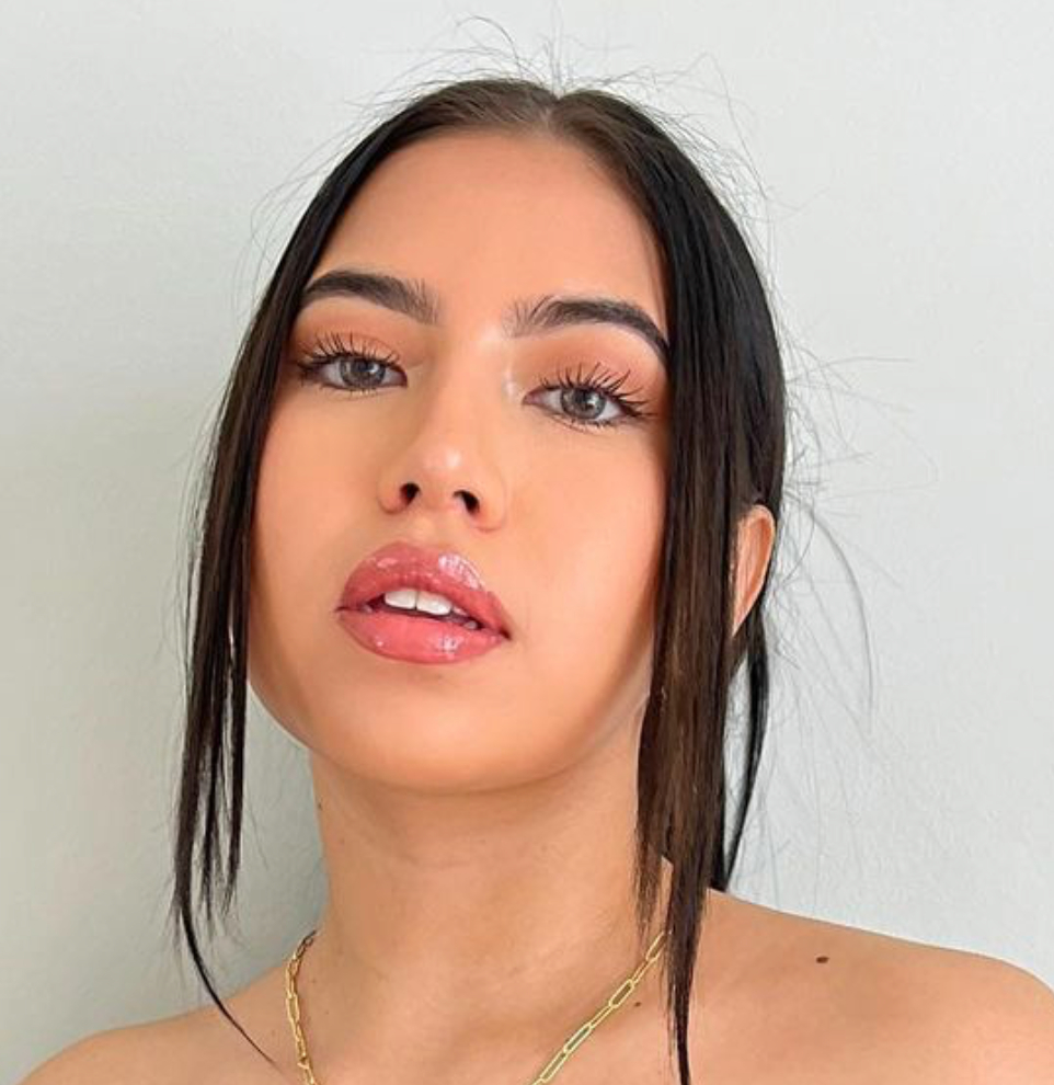 FrankieRoseCo's tweet photo. #FrankieBabe @__dulcekarina looking flawless in our Matte Perfection Foundation in shade Neutral 💞
#frankierosecosmetics #frankierose #frankiebabe #matteperfectionfoundation #makeup #mua #beautybloggers #grwm #beauty https://t.co/llTak7fCGh