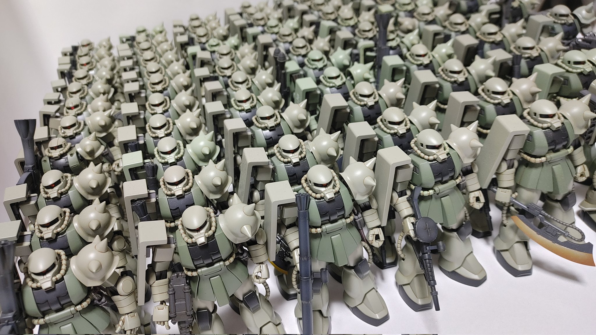 ガンプラ断捨離 ガンプラ断捨離 （ガンプラが60体を超えてきました。 なので集め