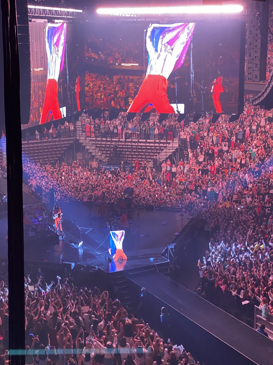 Allie Dwinell tweet media