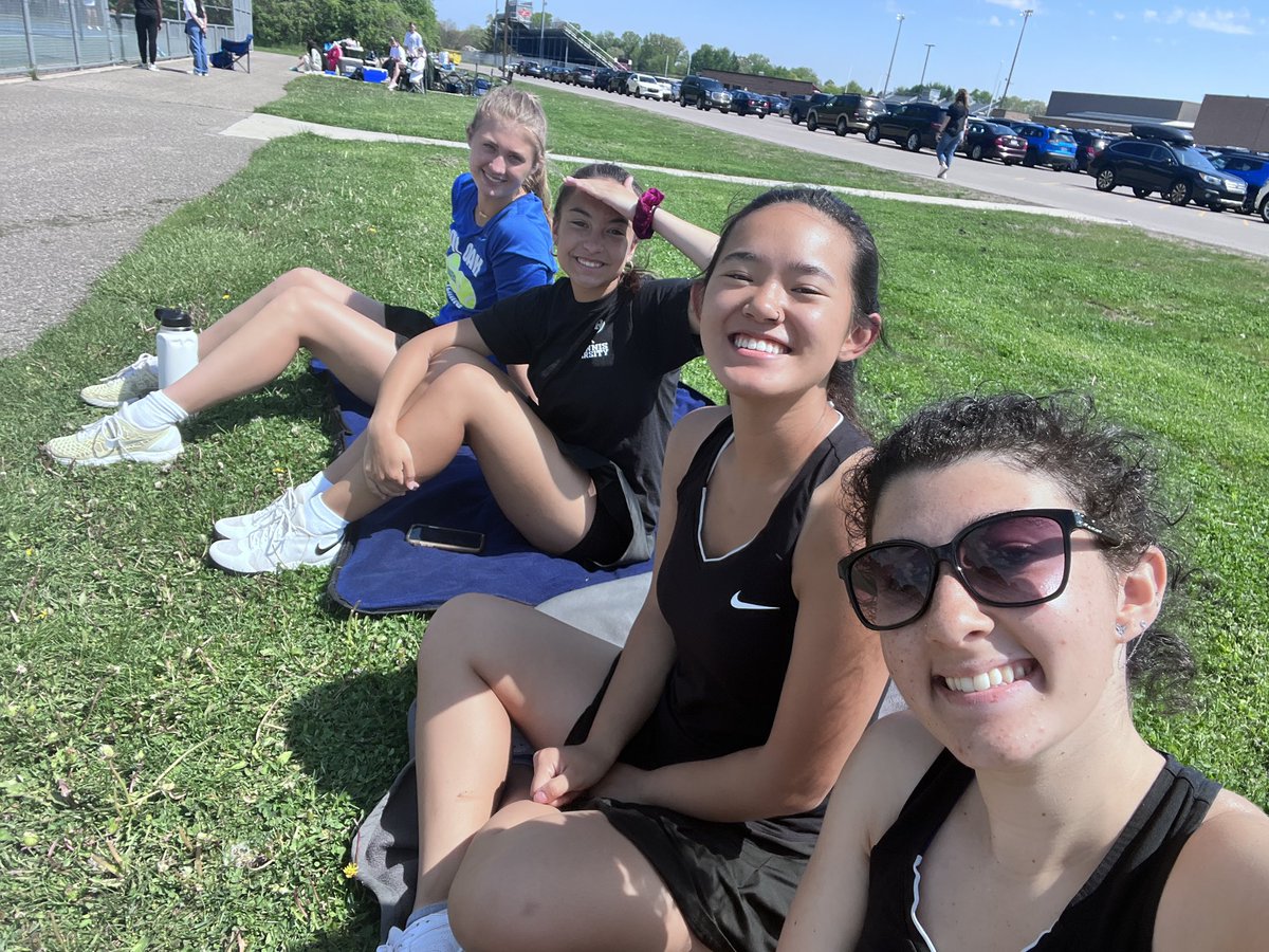 Regionals today!!! Bittersweet day but we are SO PROUD of our team❤️ We love you all, thank you for a wonderful season! See you next Spring🥰🎾