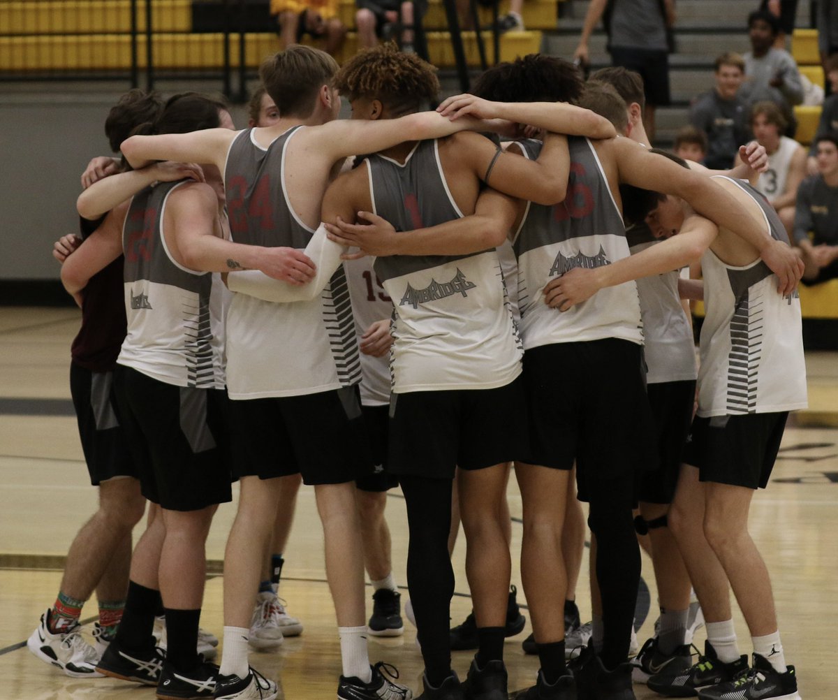 Ambridge Boys Volleyball 🏐 knocks out Gateway in the second round of the WPIAL playoffs!  ❤️🤍 👏🏻Congratulations Bridgers!! #wpial #bridgers <a href="/AmbridgeA/">Ambridge Athletics</a> @BridgerBrigade