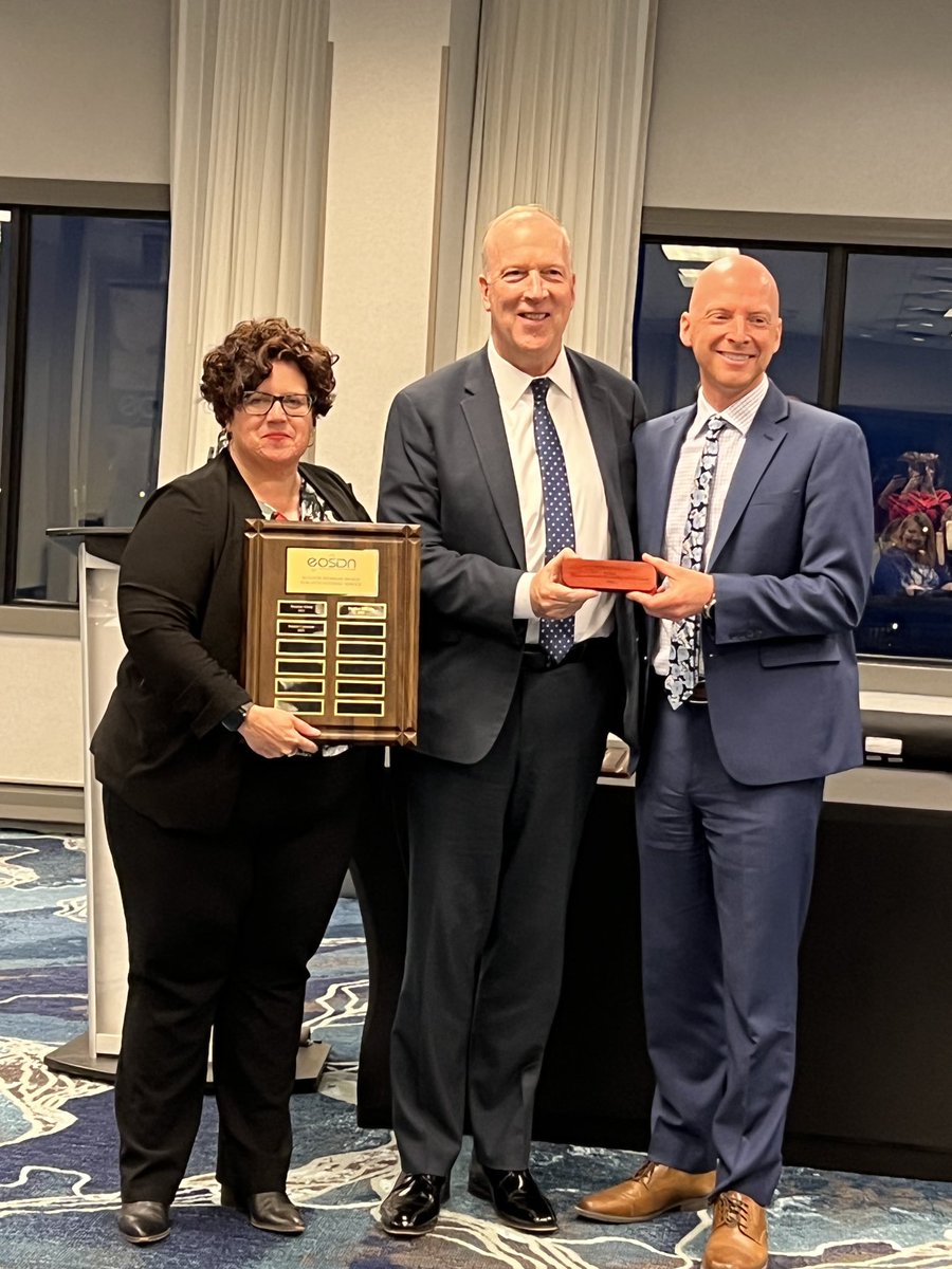 Congratulations ⁦@SMcCabeOCSB⁩ 2022 recipient of the 2022 Eleanor Newman Outstanding Service Award ⁦<a href="/OttCatholicSB/">Ottawa Catholic School Board</a>⁩