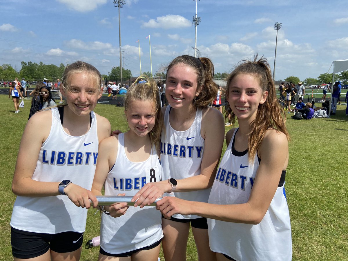 OLHSGtrack's tweet photo. Congratulations on the 4x800 team making it to regionals!! With a new season PR! 3 Freshmen and a Sophomore!! #OLHSTF22 @LHSAthleticDept https://t.co/MvxgTVuKGB