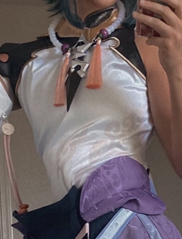 kijaeha__'s tweet photo. inhumanly twisting my waist to hide all the spaghetti I ate today https://t.co/lk6pBAldDv