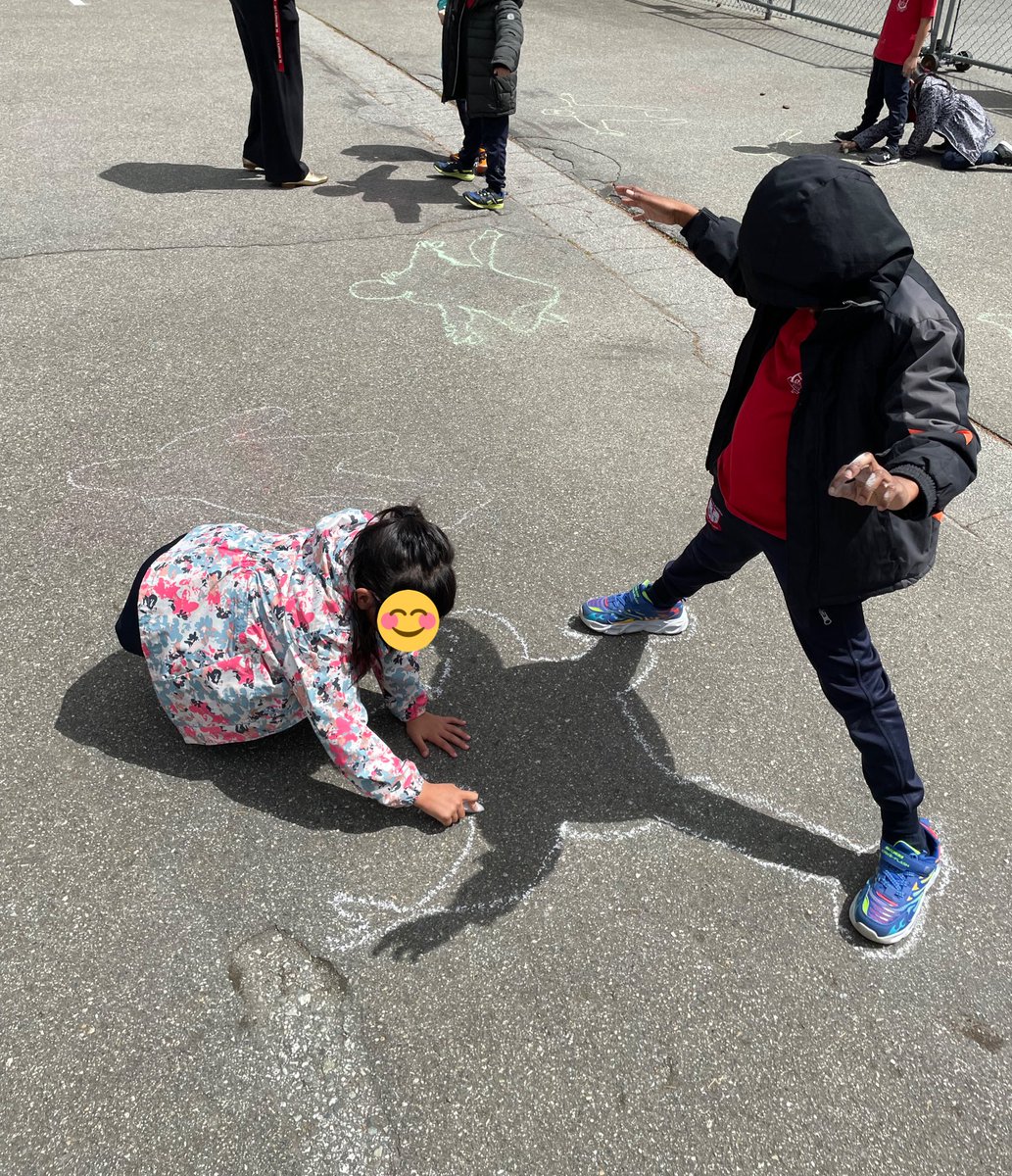 MsAlbertisClass's tweet image. Day 15 #walkingcurriculum challenge: Shadow Walk! Playing with our shadows while the sun peaks in and out of the clouds.