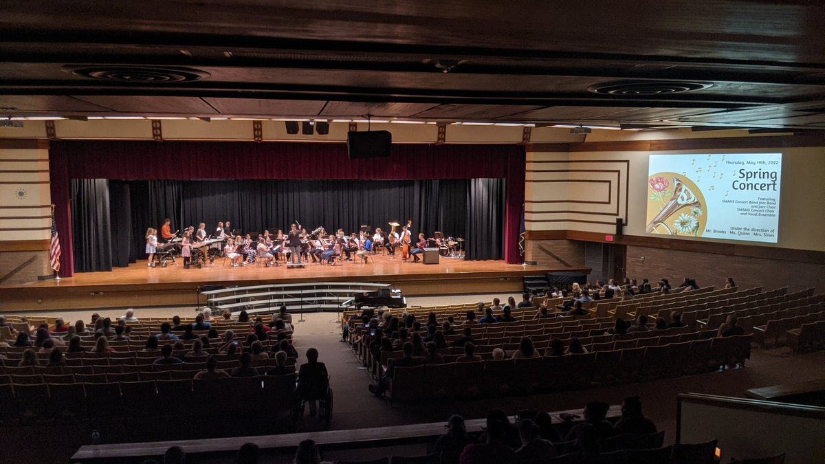 SMAHSMUSIC's tweet photo. #GoDutchBand
#GoSinging
#GoDutchMusic
Tonight was a perfect night for a concert! Bravo! More pictures to follow
Don't forget about the combined MS Band and Elementary Concert next Tuesday, 5/24, at 6:30pm! https://t.co/44M4qwGUqb