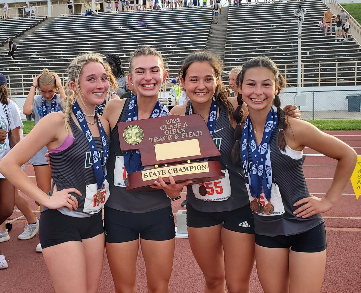 Congratulations to the girls 4x400m relay team of Lauren Hohl, Nonic Oelling, Taylor Wood, and Brianna Rinn for placing 3rd at State!