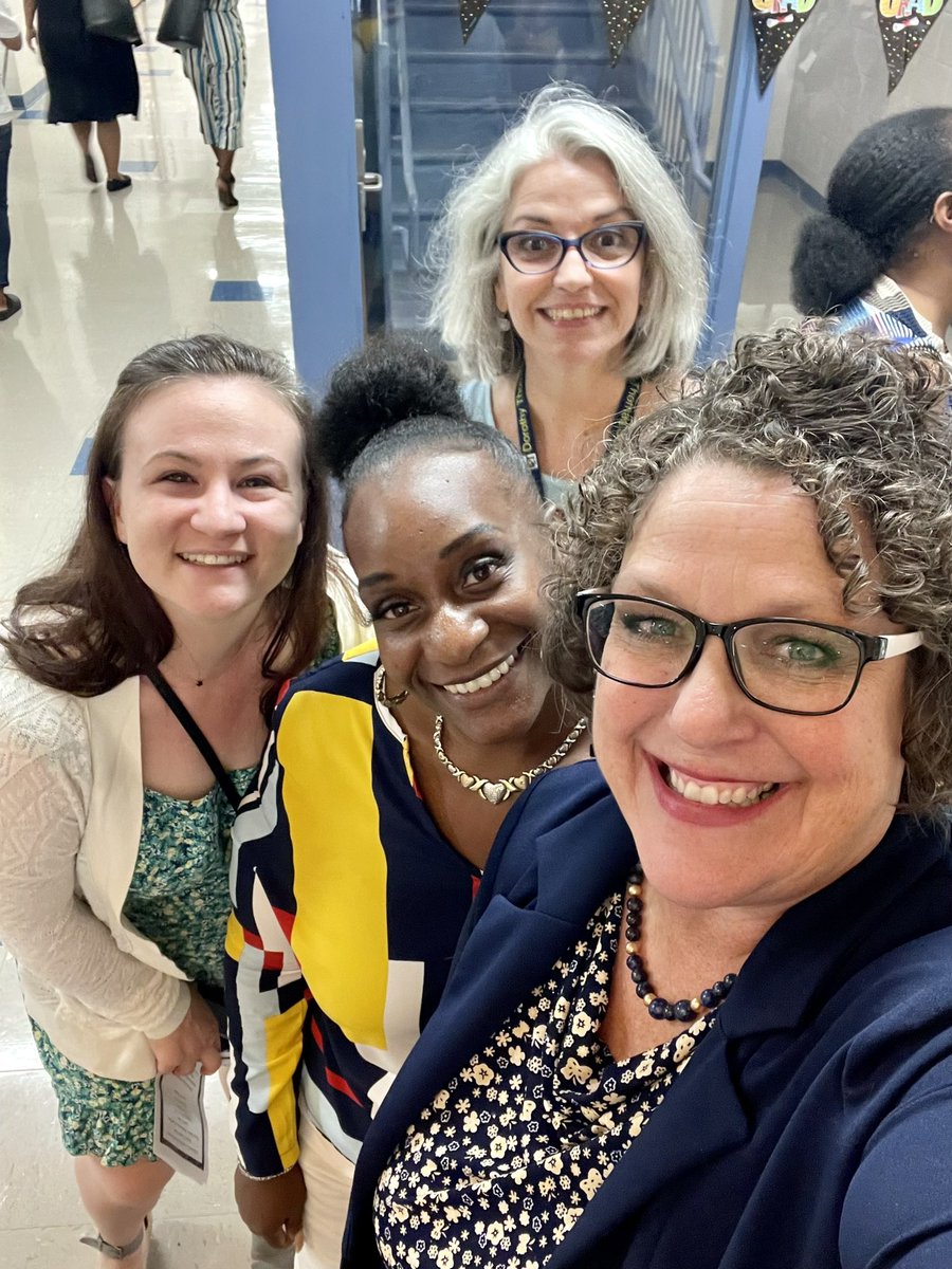 DThomas School tweet media