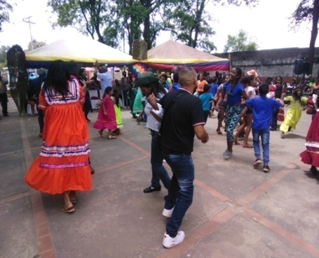 concejo_cumana's tweet photo. #CONCEJALES TAMBIEN #BAILARON LA #MUSICA #KARIÑA https://t.co/GIj9YQxwuv