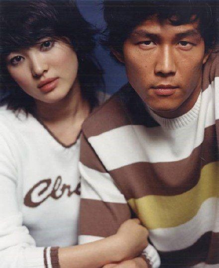 PortalSHK's tweet photo. 📸 #TBT | Song Hye Kyo e o ator Lee Jung Jae num photoshoot para a marca coreana de roupas, Clride, em 2002.
#SongHyeKyo #송혜교 #LeeJungJae #CLRIDE #이정재 https://t.co/jDmniJmhH5