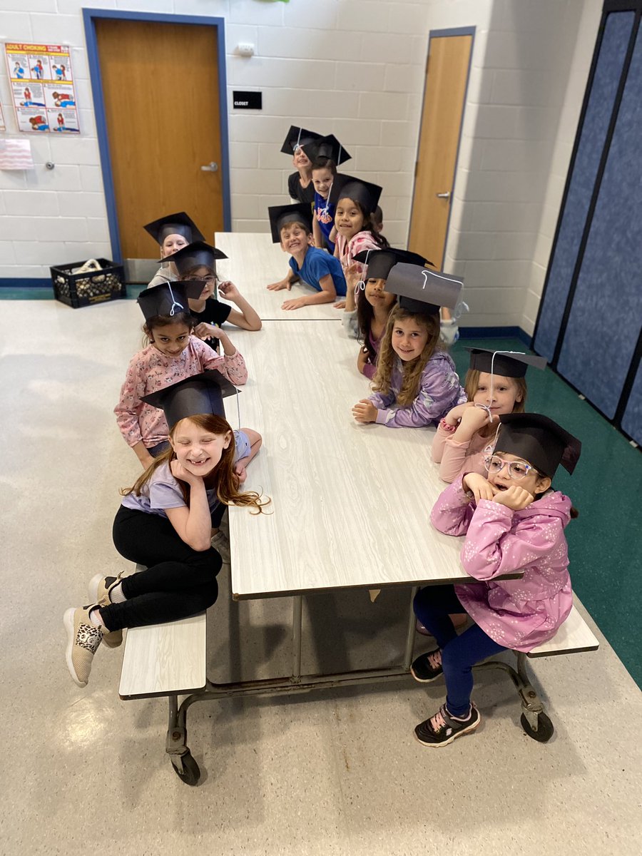 Carrie Murray (@crasmurray) on Twitter photo First Grade Phonics Graduation! We are so proud of all we have accomplished! <a href="/CRA_Bulldogs/">Applegate School</a> First Grade Phonics Graduation! We are so proud of all we have accomplished! <a href="/CRA_Bulldogs/">Applegate School</a>
