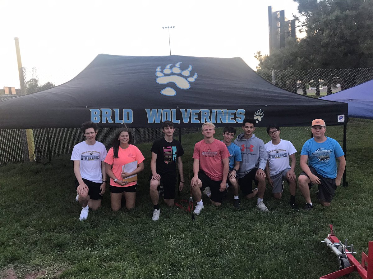 This crew real proud of themselves for their first solo tent setup. <a href="/ENottlemann/">Elliott Nottlemann</a> <a href="/huntercarpenter/">Hunter Carpenter</a> <a href="/alyssa_buchholz/">alyssa</a> <a href="/LucasRonnfeldt/">LucasRonnfeldt</a> Quite a struggle without crew chief <a href="/BriggsColten/">Colten Briggs</a>