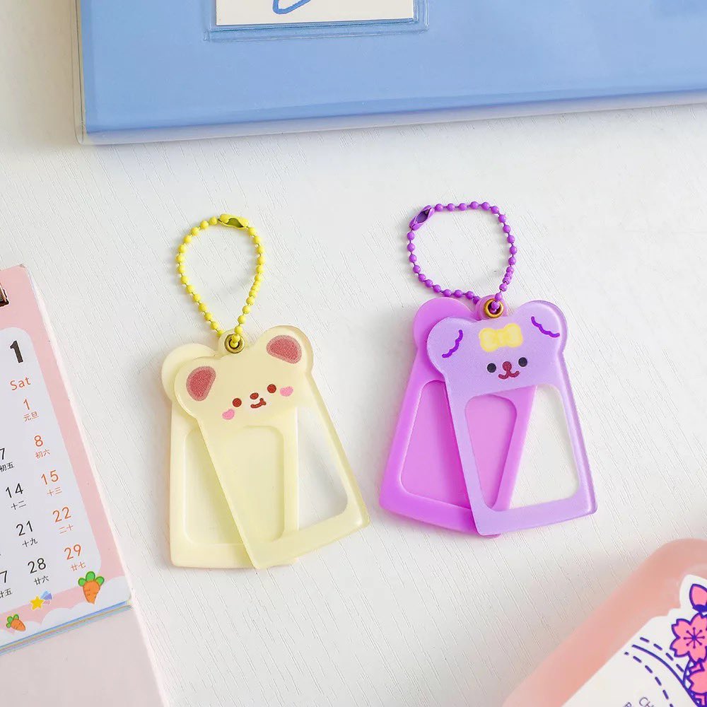 whoami_salty's tweet photo. ／
新商品入荷🧸♥！
＼

【アクリルフォトカードフォルダー】
小ささが可愛いフォトカードフォルダーが登場🐻‍❄️🫧
写真もしっかり保護されてオタ活お出かけにもぴったり🩰⑅！

🛒🔜 https://t.co/849KypK27M

#韓国雑��� #新商品 https://t.co/96Fc2S6NHw