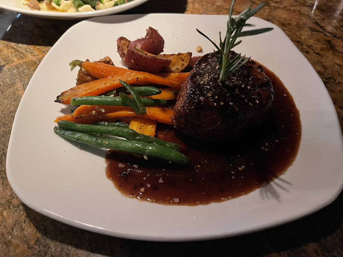 lct_11's tweet photo. Dinner @LucaCleveland in @DowntownCLE for #RestaurantWeek! https://t.co/gEjw9qwAWq