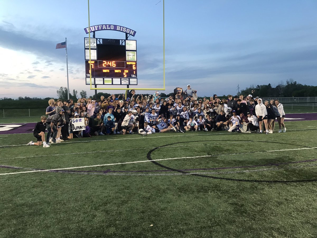 laplante71's tweet photo. BOYS LACROSEE: 2022 Lake Conference champions. @BHSBison @BuffaloBisonLax https://t.co/3zAw6lug4v